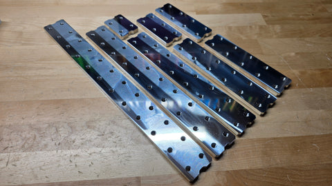 Modular lug type fuse block common bars